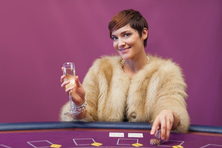 Live table setup and player seating Teen Patti table seating and card layout